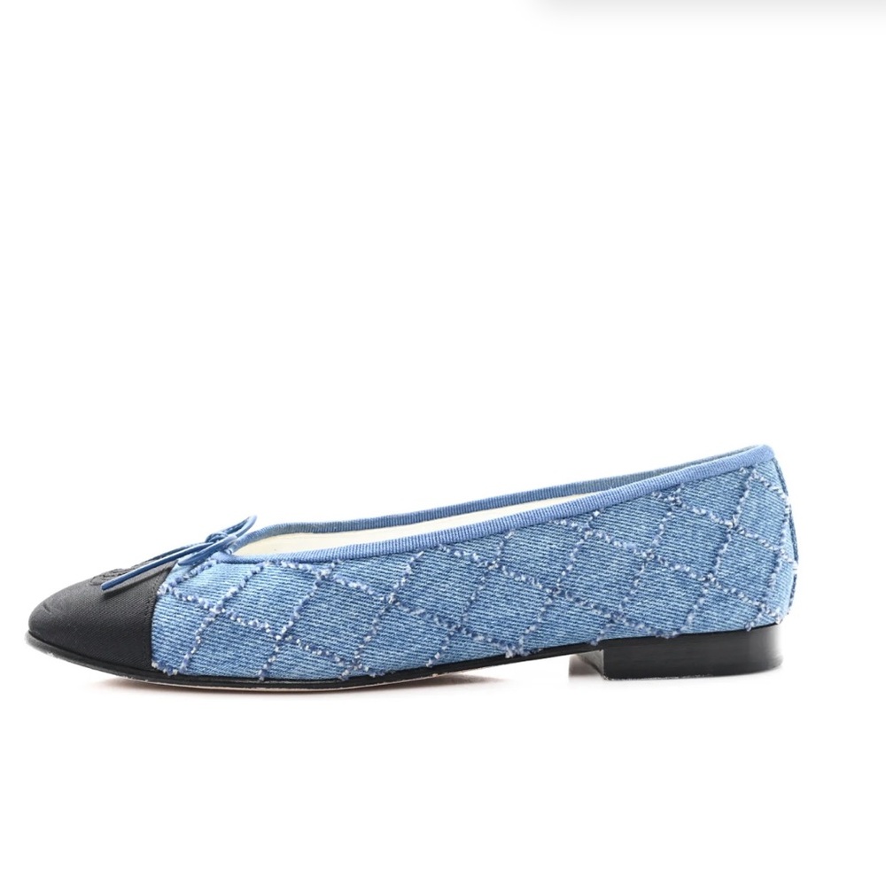CHANEL Denim Quilted Ballet Flats - Picture 4 of 12